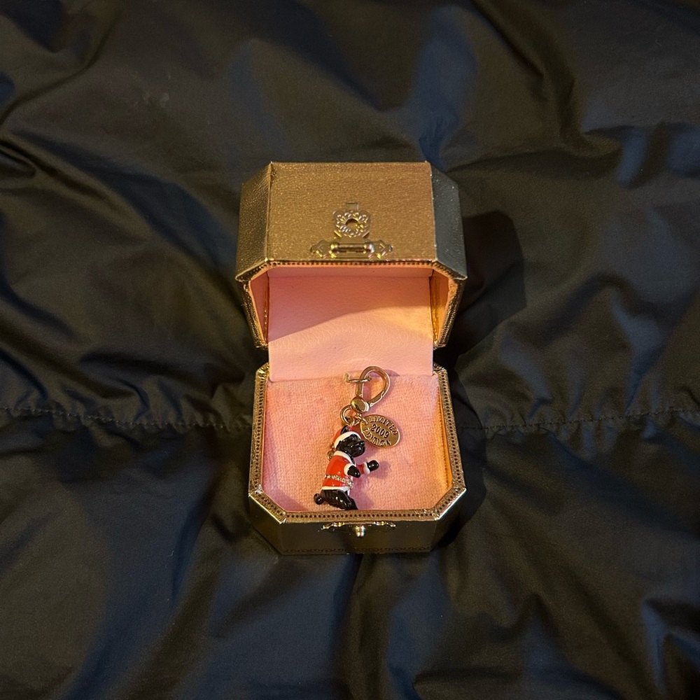 Vintage Juicy Couture Limited 2009 Edition Yorkie Santa Charm